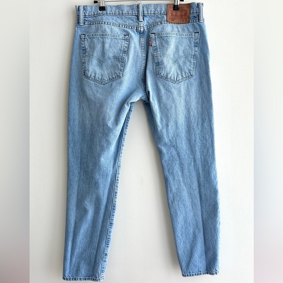 Levi’s 512 Classic Slim Fit Tapered Jeans, Light Wash Denim, W33 L30 - Picture 9 of 16